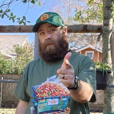 DeepSouthEdc's profile picture. Surviving the deep south in Louisiana.  EDC (Everyday carry), gear reviews, city prepping, hurricane prepping, budget options, and much more.

Also firearm vids