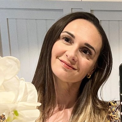 lizziesomerset's profile picture. 