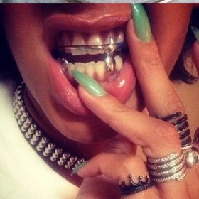 zaniiasf's profile picture. live laugh LOVE🥰