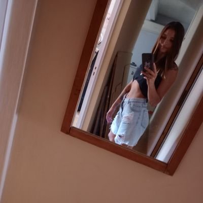 luciakarg's profile picture. Un abogado hará que un hdp se parezca a un santo