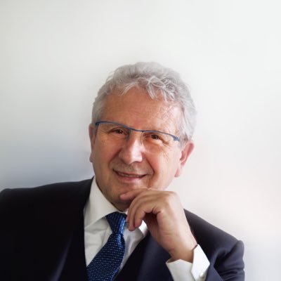 Imprenditore, politico per passione, parlamentare per due legislature.