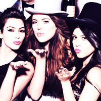 Hey DOLLS we ♥ the Kardashians. Follow us for Daily updates on them.