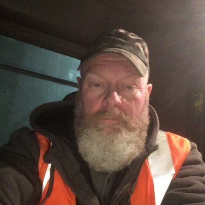 andy_becki66604's profile picture. 