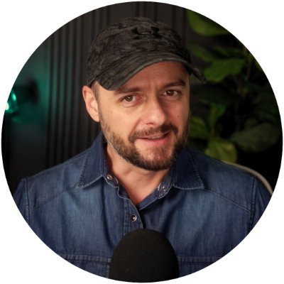 floriniroman's profile picture. 