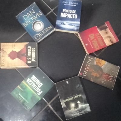 PicassoJu's profile picture. Enquanto o corrupto eminente estiver no poder, estaremos na iminência da nossa própria noite das facas longas.