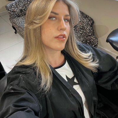 michelsoi24's profile picture. 