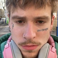 𝗽𝗶𝗲𝗰𝗲𝘀 𝗼𝗳 𝘀𝗵𝗶𝘁. (@klausplaps) 's Twitter Profile