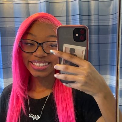 (fan account) Barb since 11’💓@NICKIMINAJ like 7x RT 2x Nicki said my name 🥹#PinkFriday2