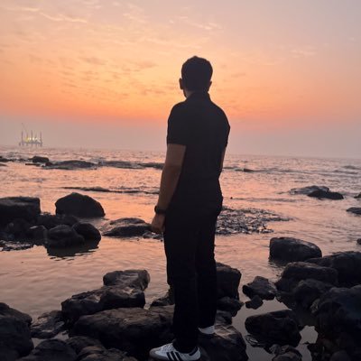 mumbai sunsets are the only thing i prioritise more than my ‘X’ feed.