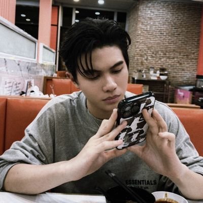 –– currently watching ‘only boo!’ 🗣️
William biased LYKN stan, waiting for wuju bakery. 
IG and AO3: corpsemakout ⛓️