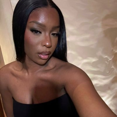 21ezzza's profile picture. 