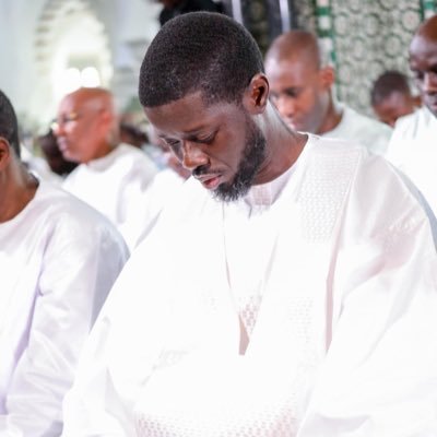 richebass's profile picture. 