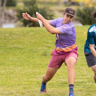 @UCSanDiego Philosophy PhD student working on issues related to machine learning in science and probability 🎲 Sometimes I also throw a frisbee 🥏