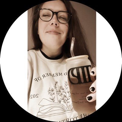👵🏼 senior swiftie. loved Taylor since debut. dedicated profile for all things Taylor. Rep&SNTV Stan. 🫶🏼 she/her TAYVIS STAN 🥹🖤