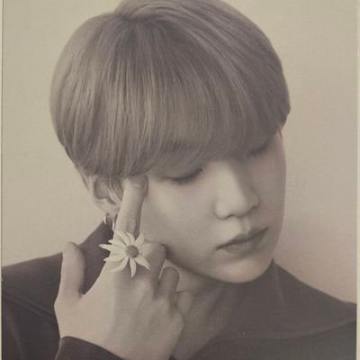 /02/ she/her/ mexicana half stan and half crying account because now im only think about min yoongi.
cuenta de arte: @BethAgapaei_art