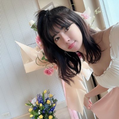 Jenny344567's profile picture. Adulting is soup, and I am a fork.