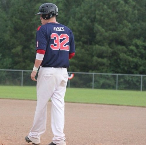 kjamesilovetori's profile picture. 