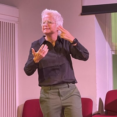 Post-doc fellow at the University of Birmingham. Deaf woman from Portugal. Lives in the Netherlands and works in the UK. she/her