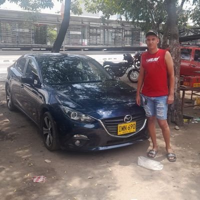 BrayanUrquijo3's profile picture. loco por el éxito 😎