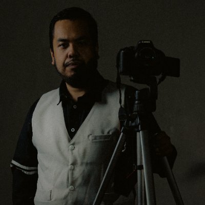 jcmanri0784's profile picture. Juan Carlos Manrique, guionista, productor, director de cine, masajista, amante de la música y la comida.