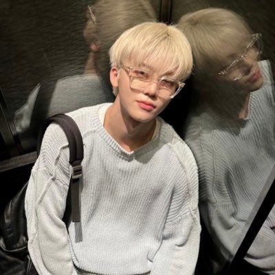 justxsp02's profile picture. you (@nct) make my world a better place to live