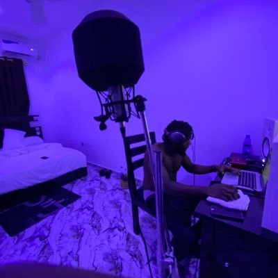 I’m a producer and songwriter 🎶check out my jobs 👉👉 https://t.co/4XWgCVK1jx