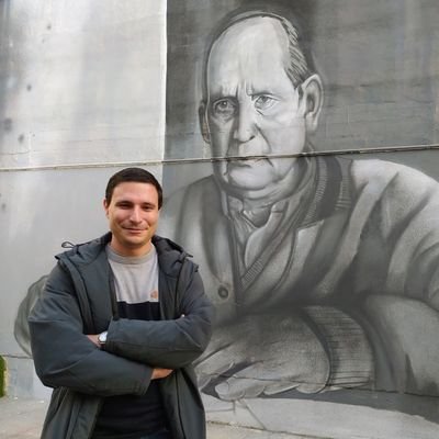 Doctor en Historia Moderna // Cosmopueblita (de corazón grañonero).
Profesor de Geografía e Historia en el IES Duques de Nájera (Logroño, La Rioja).