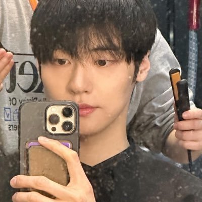 L0VE_YA1031's profile picture. 어린 애 같지만 그건 속임수지 진짜 널 좋아해 ♡