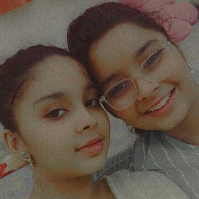 _LieshaTiwari_'s profile picture. 