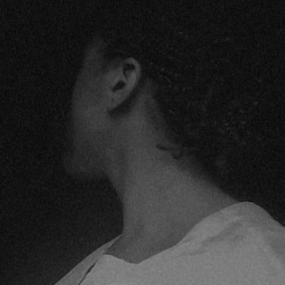 _dichias's profile picture. ♡ She's in love with the moon 🌑🦋
Dreamer with a little touch of madness|🥀

📚40/50