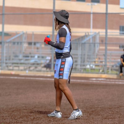 ⛓️⛓️Student athlete at Bastrop High School 3.6GPA \@karionraw11@gmail.com | class of 2027🖤🎓6:0| 150lbs positions : Saftey 🏈⚾️