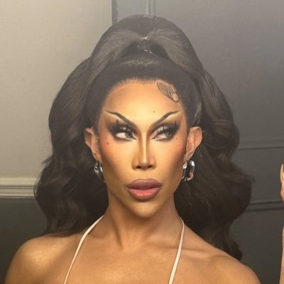 don’t you hear me calling you ms. honaaaaay? 18+ Beyoncé, drag race, ballroom, and occasional porn