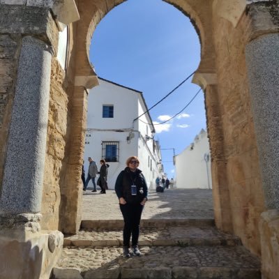 cs17103's profile picture. 🌎English Language Support Coordinator 🌎 M. Ed 💕Wife, Mom, Grateful 🙌🏻 🪴Patio Gardener 🌺 📚Educator 🍎 @CompassCS #PersonalizedLearning