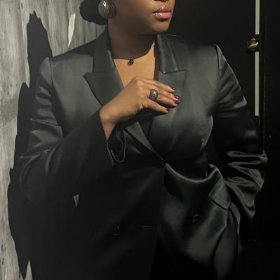 dy_plomate's profile picture. 