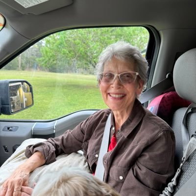 CarolDa49965864's profile picture. 