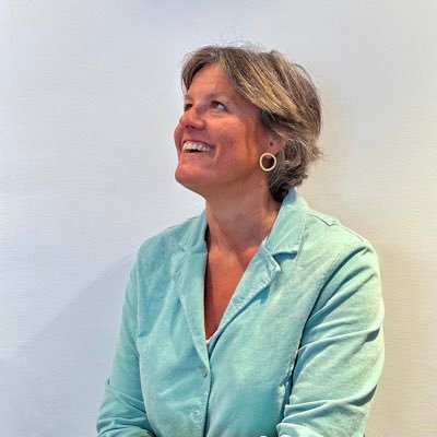 Journalist, storyteller&storydoer Comms&Innovation&startups. M'agrada explicar històries. Author “Barcelona Startup” (2020) 🌊🏊🏼♀️🧘🏼♀️