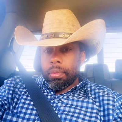 Gentleman/your mom's favorite DJ/Your Girl's Favorite Sagittarius/Single and ugly 🧑🏾🦽 ♐️