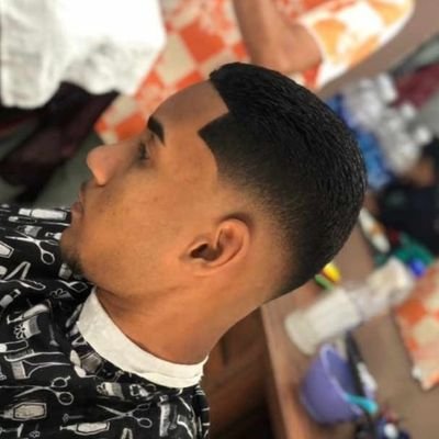 BARBEIRO 💈🔥 ✂ 
Violinista 🎶 
Desenhista✏️