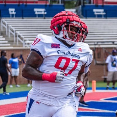 Defensive lineman, 6’2 280| God 1st|#Jucoproduct | 251| availability 3 years of eligibility