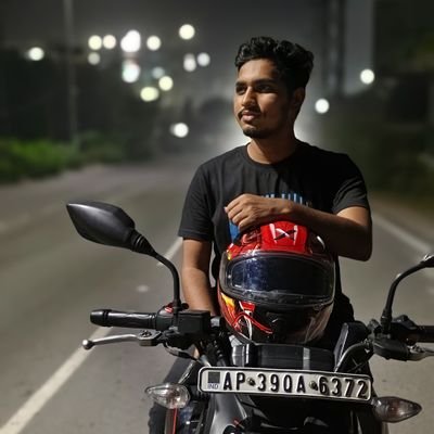 Ganesshhhhh's profile picture. 👨‍💻 Software Engineer