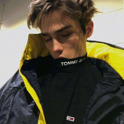 alaric971020's profile picture. 