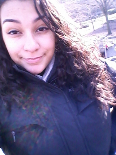 im aspiring singer and actress young with a big imagination follow me :) and yu'll see
