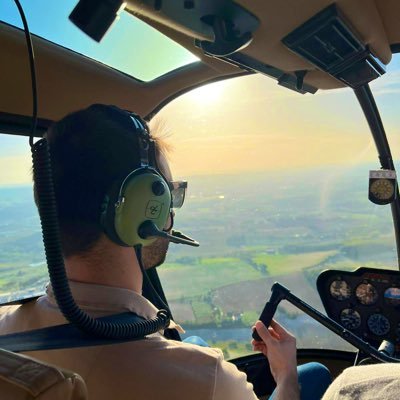 Geofflying's profile picture. 