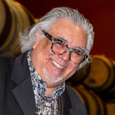 Wine Speaker,Judge, wine expert. Communicating vino in five languages. TV host of “The Wine Guys “and #UruguayentreViñas for cable tv and streaming platforms.