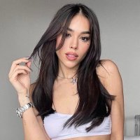 Aline (@alinecomenta) 's Twitter Profile