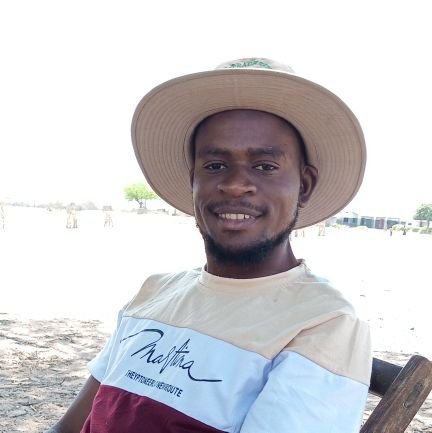 GeofreyDaka's profile picture. Computer science and technology studies teacher, Chelsea fan,, listens to Nas, J Cole, AND 2pac