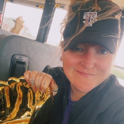 Asst. 🥎 & 🏐 Coach & English 3️⃣ Teacher at TCHS. NHS Alum. Ole Miss BA & 🥎 Alum. Ohio U MS Alum.