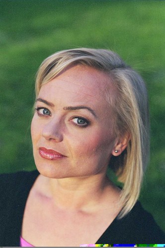 Vicky Blades Profile