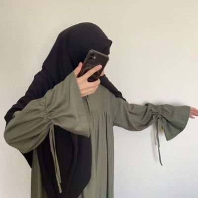 A student of knowledge/Islamist  in view 😍 Fashion designer ✨️ all sort of Islamic female  wears 🧕❤️