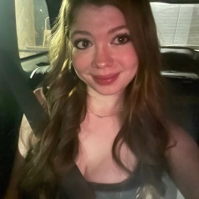 magelizabeth_'s profile picture. 